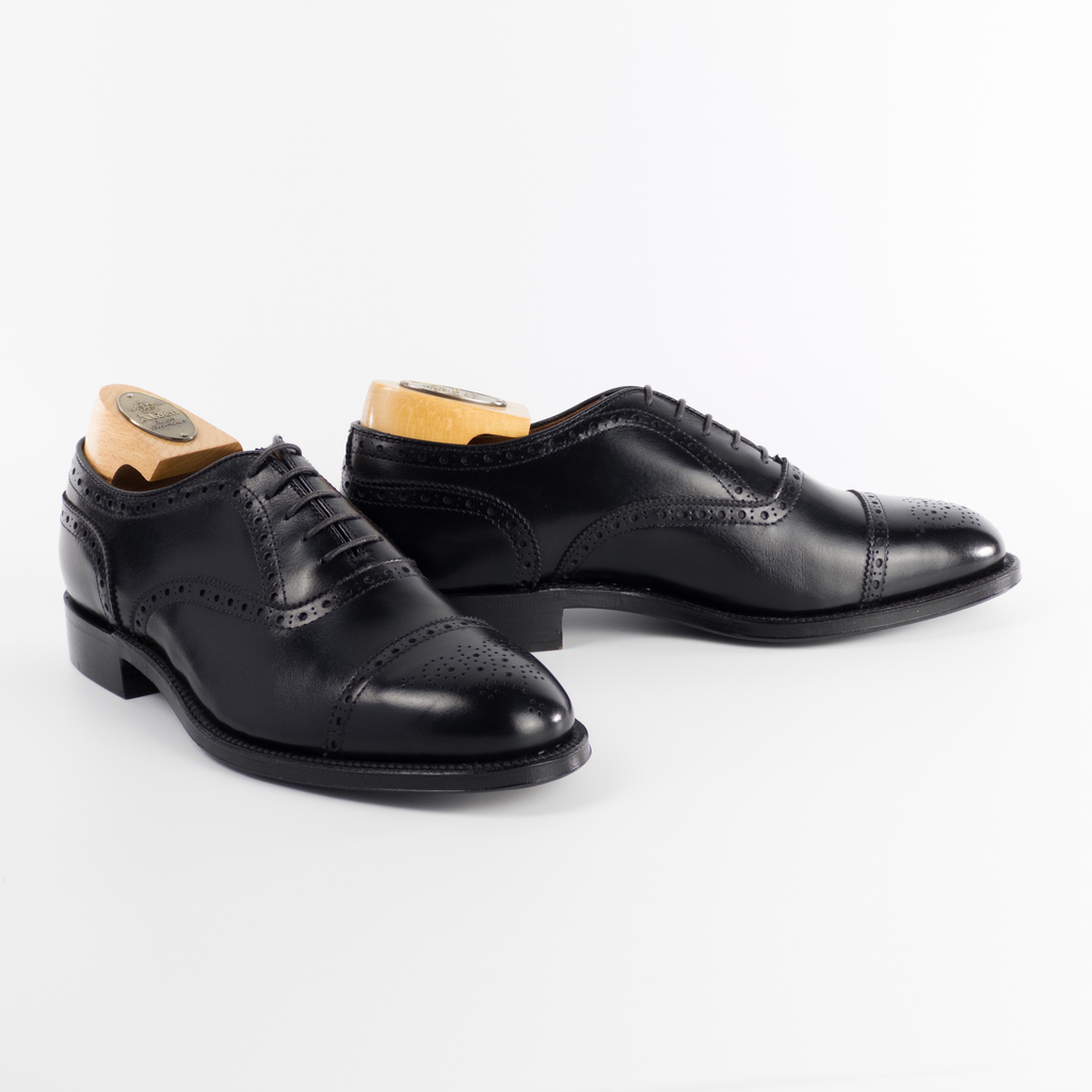 909 Medallion Perf Tip Bal Oxford (Black Calf) – The Alden Shop