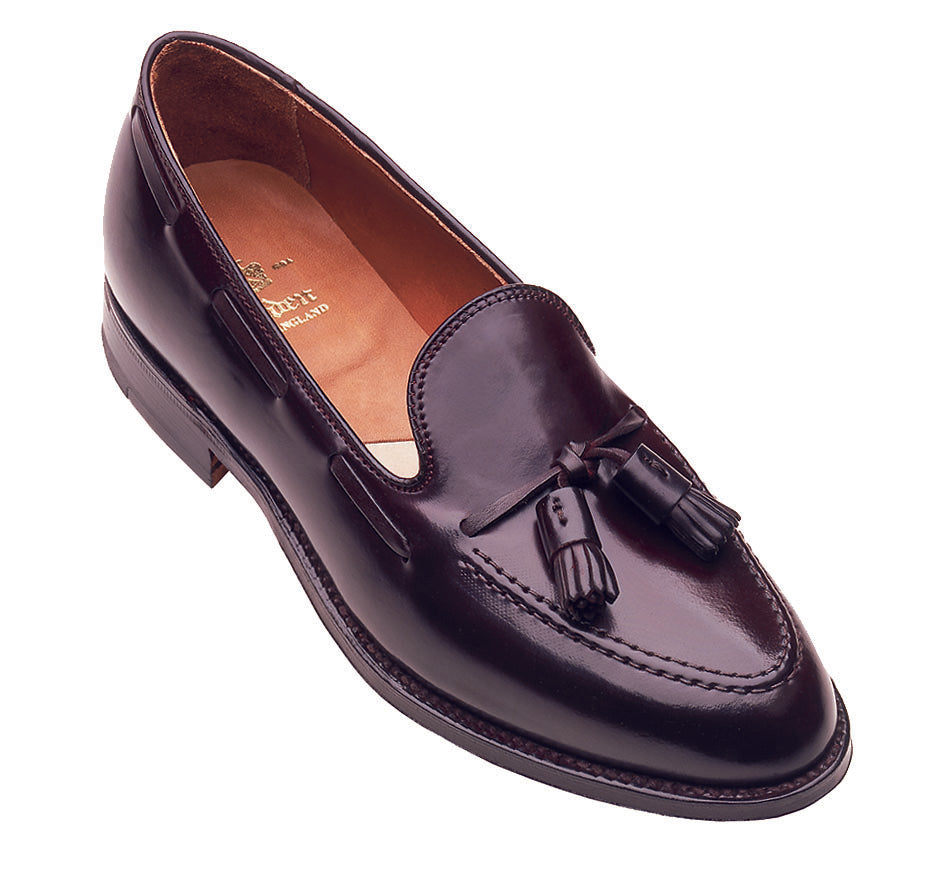 563 Tassel Moccasin Loafer (Color 8 Shell Cordovan